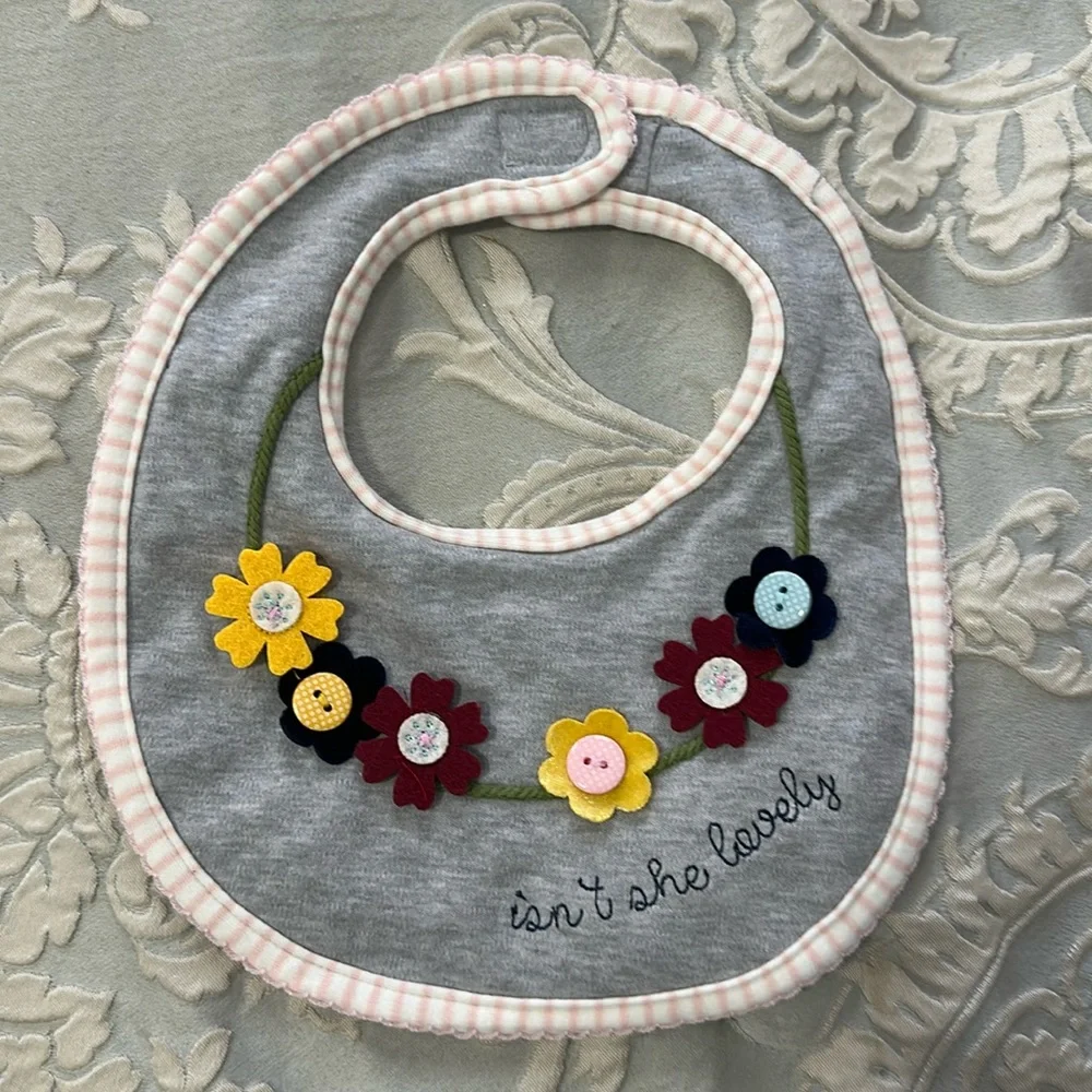 Mud Pie Flower Bib “isn’t she lovely”